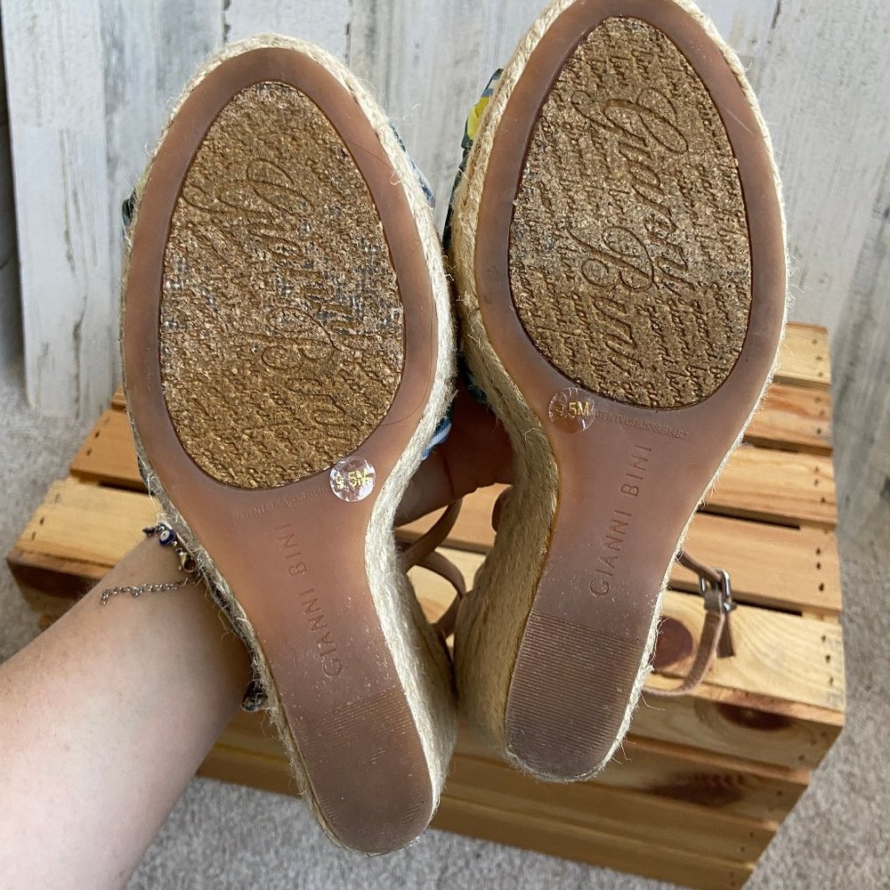 CLEARANCE! Gianni Bini Size 9.5 Sharmae Wedge Espadrille Sandals Lemon Print Pom - Picture 12 of 12